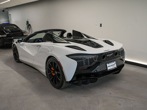 Used 2025 McLaren Artura Spider RWD image 13