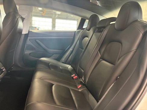 Used 2020 Tesla Model 3 Standard Range Plus image 21
