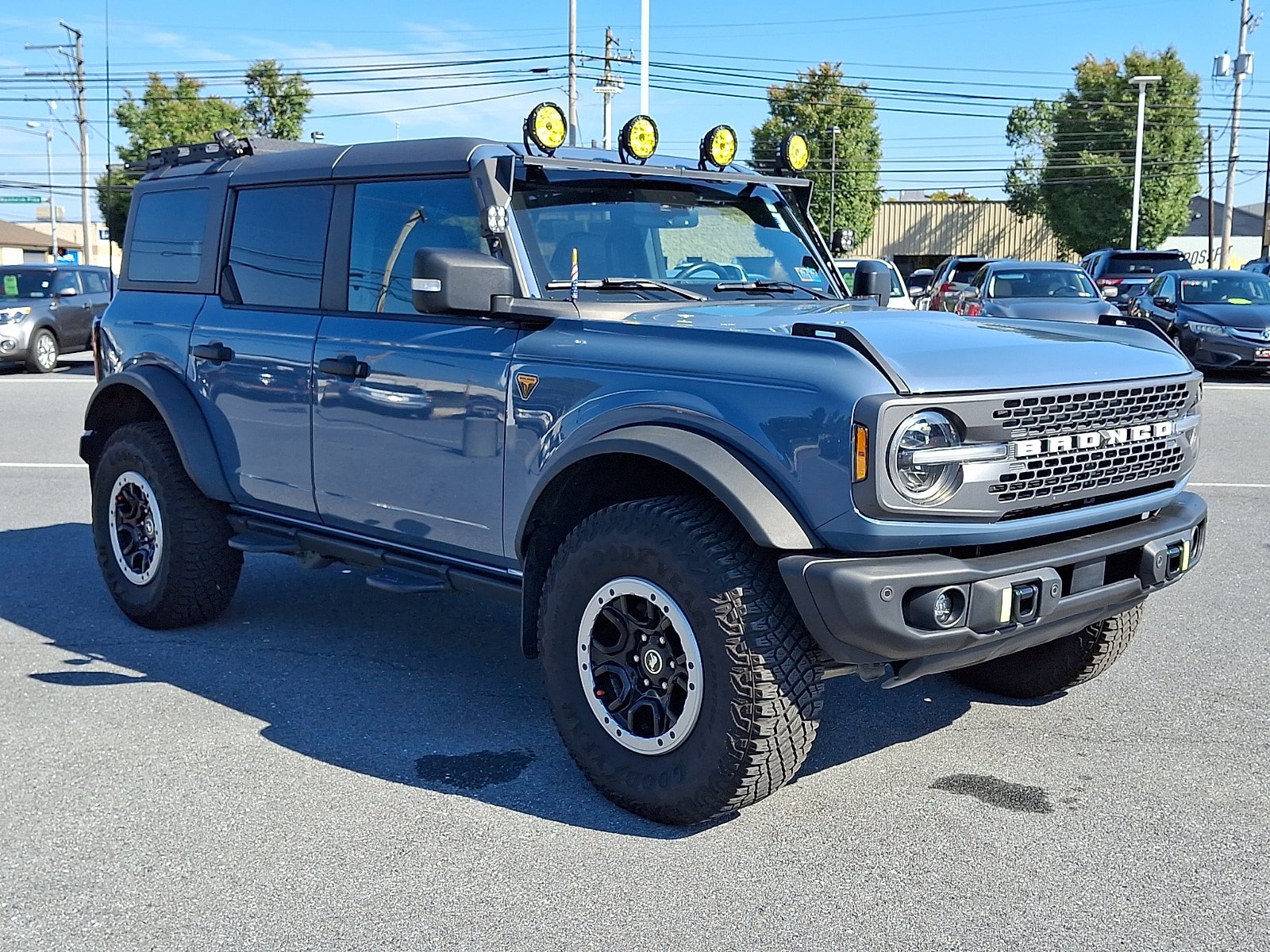 Used 2023 Ford Bronco Badlands w/ Sasquatch Package AWD/4WD image 3
