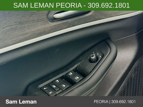 New 2025 Jeep Grand Cherokee Limited w/ Black Appearance Package image 18