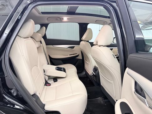 Used 2019 INFINITI QX50 Luxe w/ Navigation Package AWD/4WD image 37