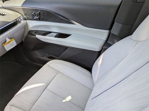 New 2026 Cadillac Lyriq Luxury image 18