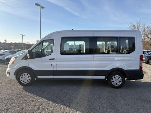 Used 2022 Ford Transit 350 XLT image 2