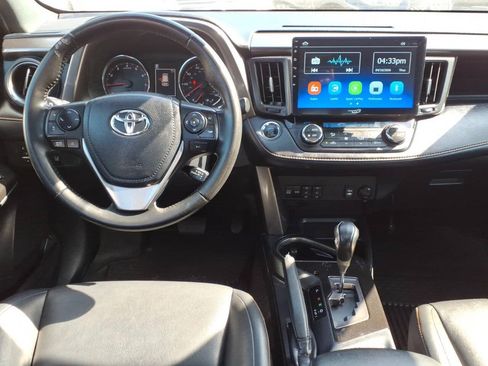 Used 2018 Toyota RAV4 SE w/ Power Extra Value Package AWD/4WD image 13