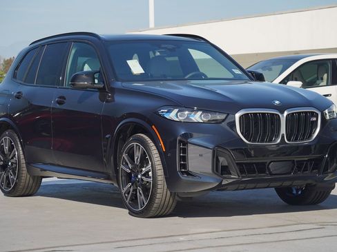 Used 2025 BMW X5 M60i image 3