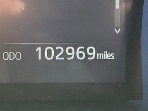 Used 2018 Toyota Camry LE image 29