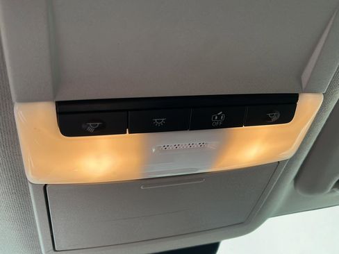 Used 2024 Nissan Sentra SV FWD image 16