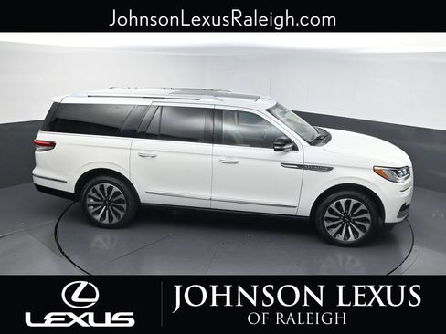 Used 2023 Lincoln Navigator L Reserve AWD/4WD image 31