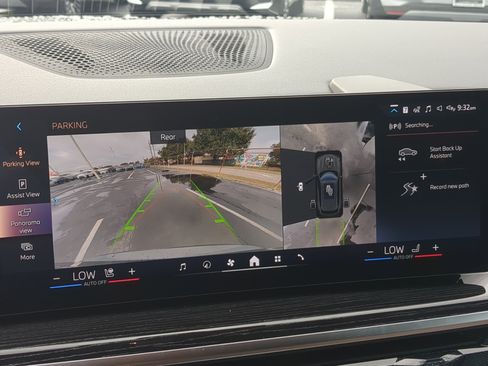 New 2026 BMW X5 xDrive40i w/ Executive Package image 17