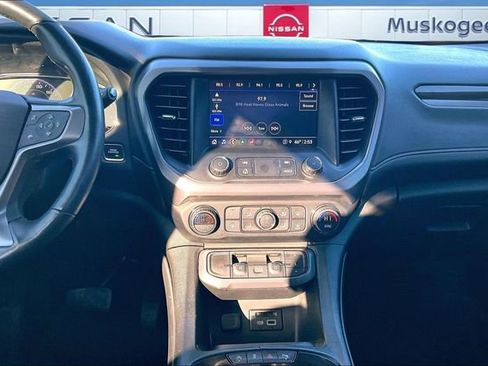 Used 2022 GMC Acadia AT4 w/ Technology Package image 9