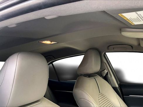 Certified 2022 Toyota Camry SE w/ Convenience Package image 26