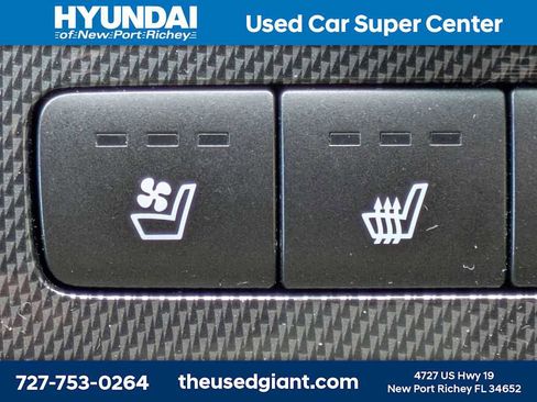 Certified 2023 Hyundai Santa Fe Limited image 32