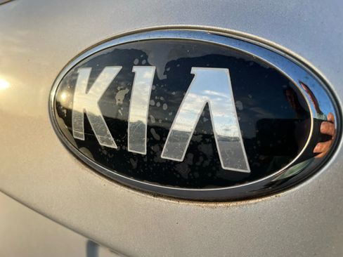 Used 2014 Kia Sorento SX w/ 3rd Row Package image 12