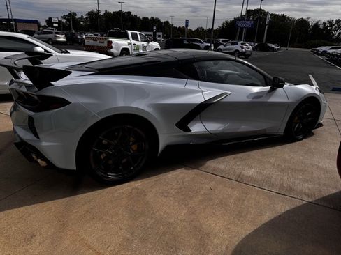 Used 2020 Chevrolet Corvette Stingray Preferred Cpe w/ 2LT Preferred Equipment Group image 2
