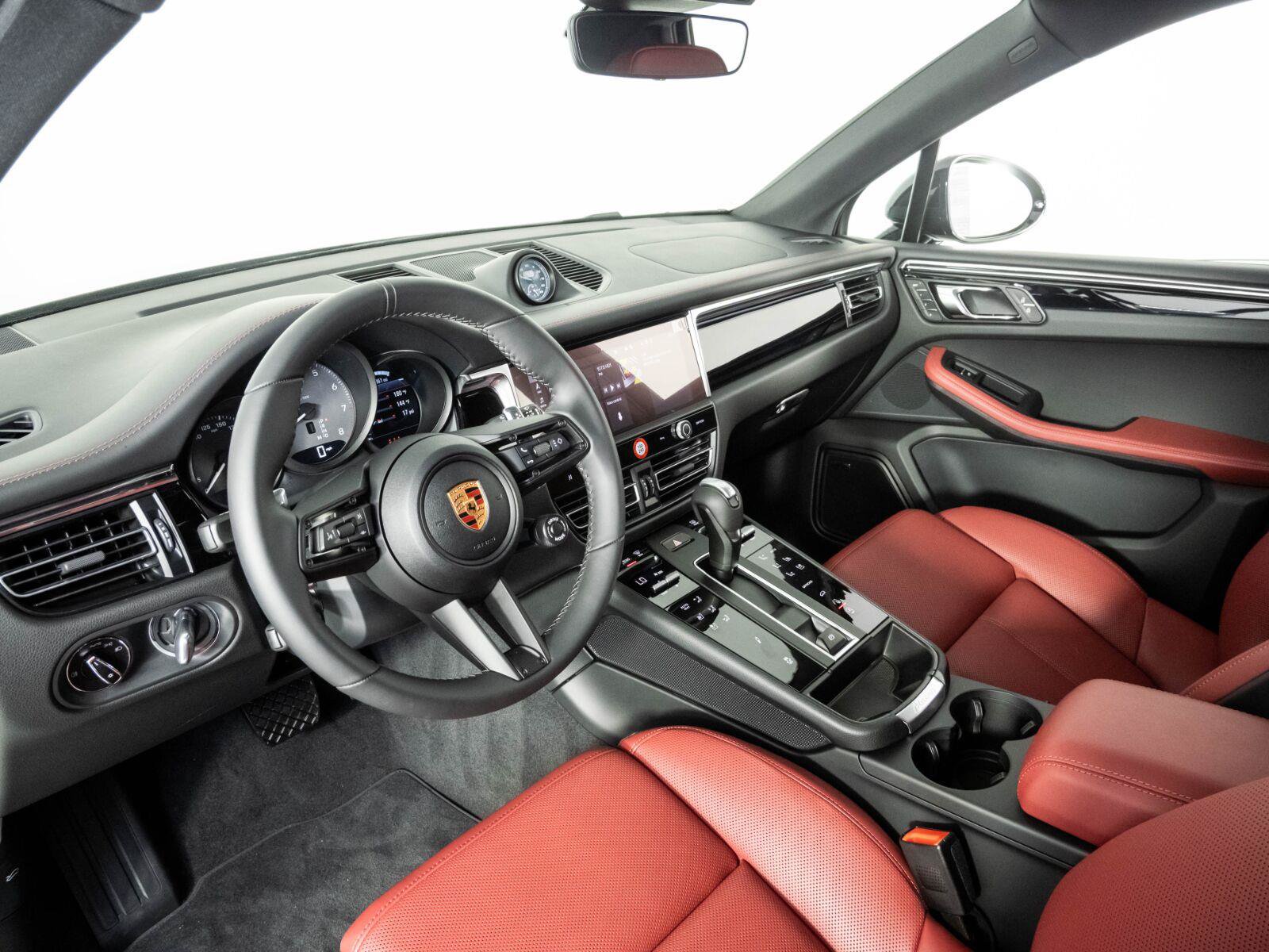 New 2026 Porsche Macan S AWD/4WD image 4