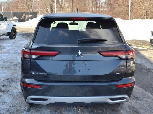Used 2024 Mitsubishi Outlander SE image 7