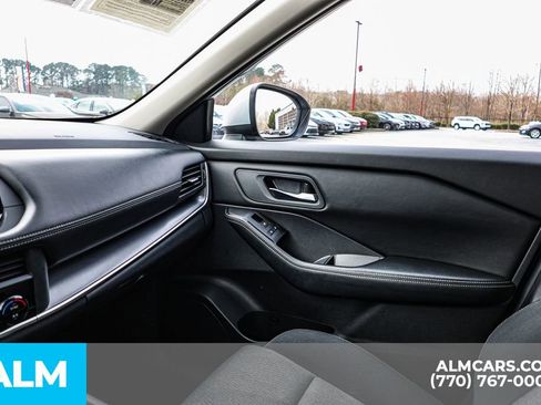 Used 2024 Nissan Rogue SV FWD image 48
