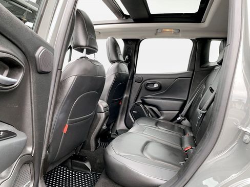 Used 2021 Jeep Renegade Trailhawk w/ Sun & Sound Group AWD/4WD image 27