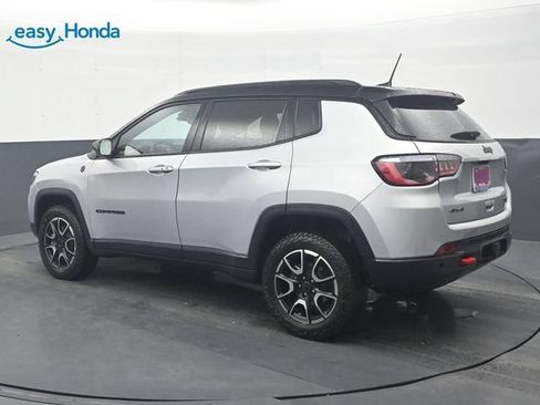 Used 2025 Jeep Compass Trailhawk w/ Trailer Tow Group AWD/4WD image 5