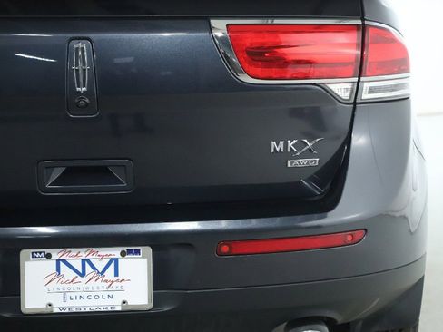 Used 2015 Lincoln MKX AWD w/ Equipment Group 102A image 45