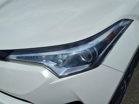 Used 2018 Toyota C-HR XLE FWD image 13