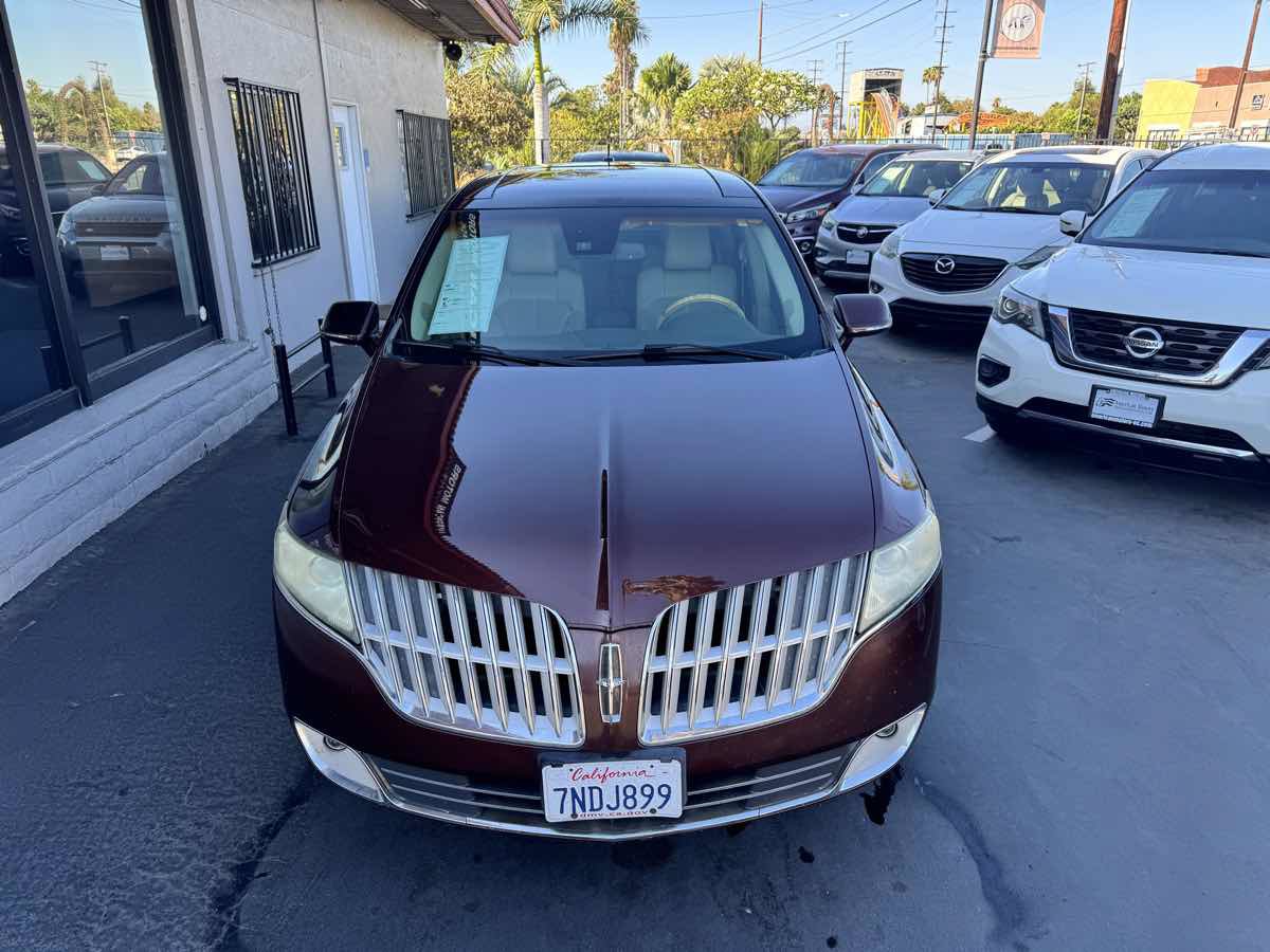Used 2012 Lincoln MKT AWD image 11