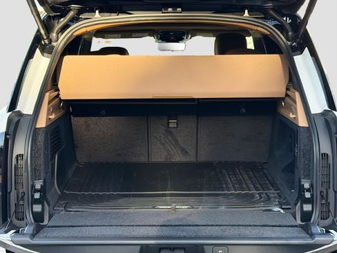 New 2026 Land Rover Range Rover SE AWD/4WD image 11