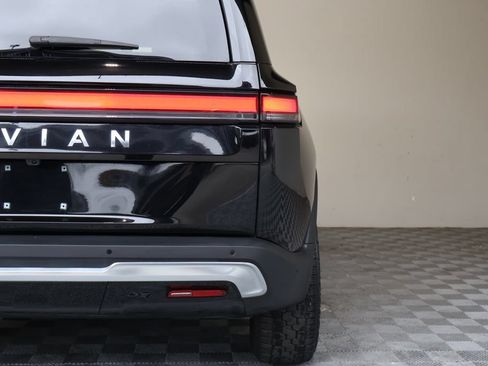 Used 2022 Rivian R1S Launch Edition AWD/4WD image 12