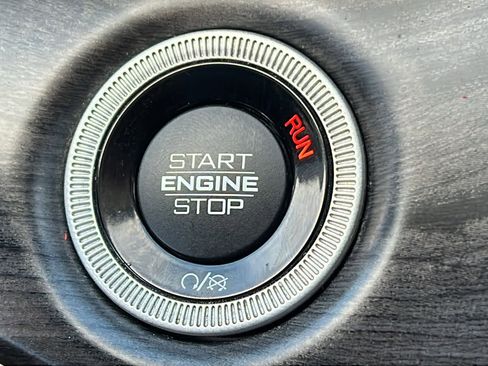 Certified 2022 Jeep Grand Cherokee L Limited image 17