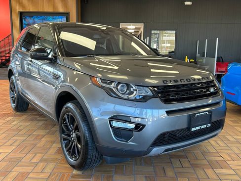 Used 2017 Land Rover Discovery Sport HSE image 4