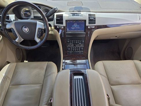 Used 2013 Cadillac Escalade EXT Premium AWD/4WD image 24