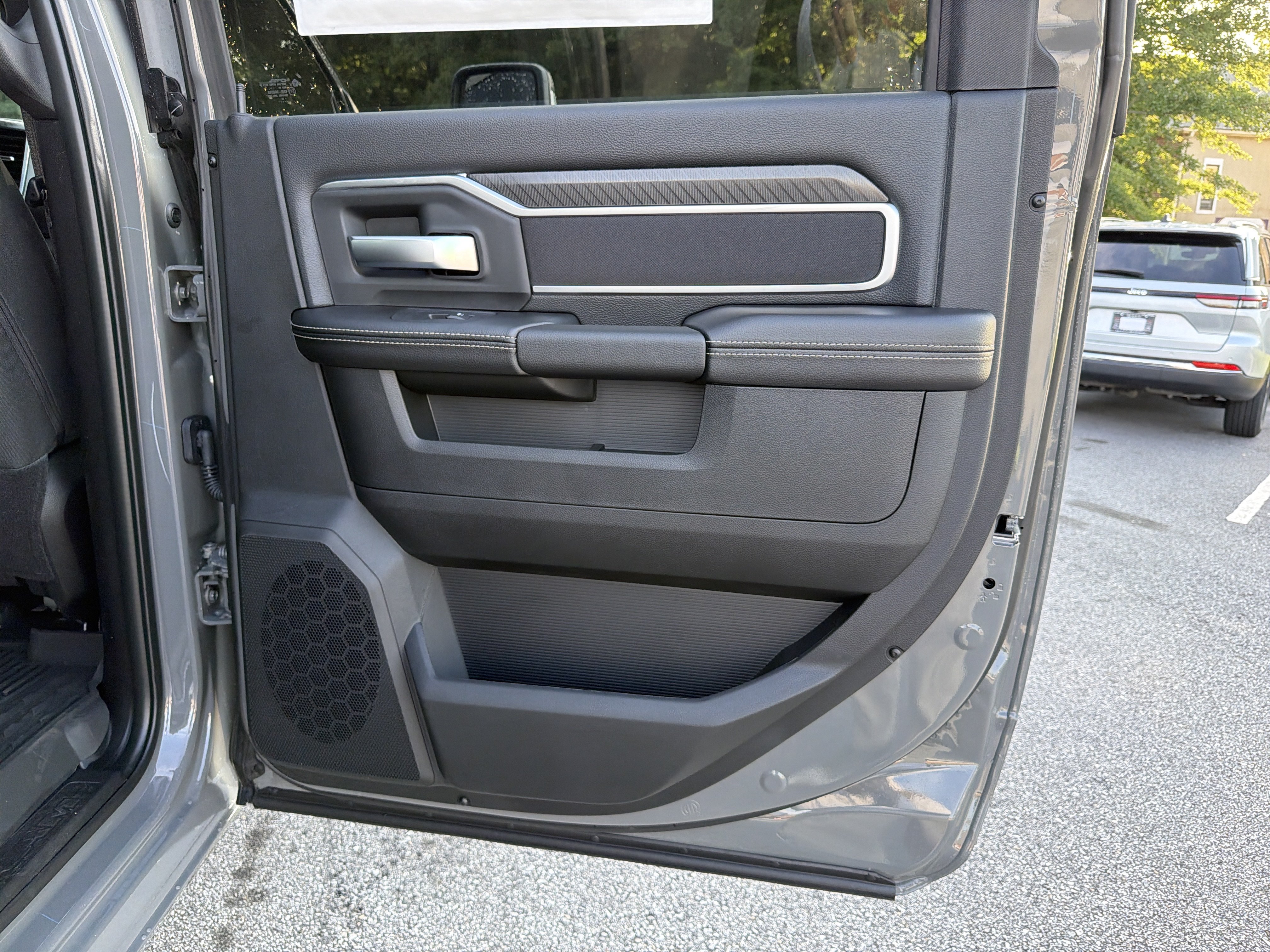 New 2026 RAM 2500 Big Horn AWD/4WD image 15