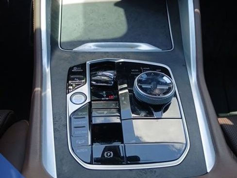 Used 2024 BMW X6 M60i w/ Dynamic Handling Package AWD/4WD image 20