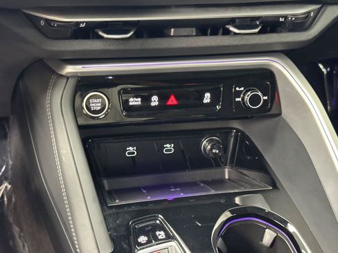 Used 2025 Audi Q5 Premium Plus AWD/4WD image 21