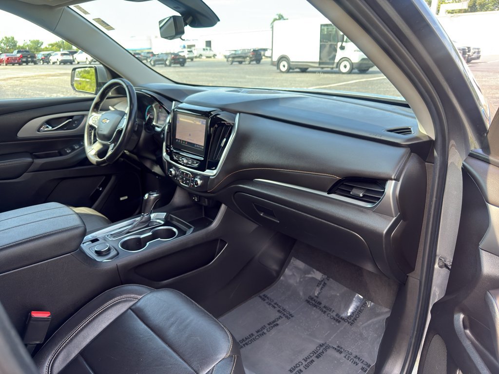 Used 2020 Chevrolet Traverse LT w/ LT Premium Package FWD image 29