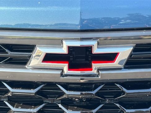 Used 2024 Chevrolet Silverado 1500 ZR2 w/ Technology Package image 39