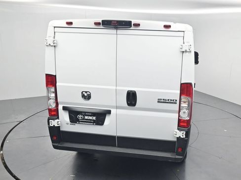 Used 2025 RAM ProMaster 2500 w/ Convenience Group FWD image 40
