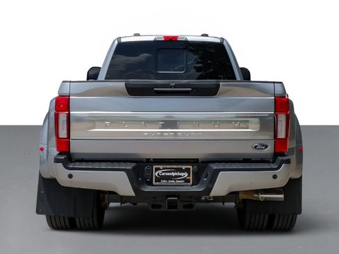 Used 2022 Ford F450 Platinum w/ FX4 Off-Road Package AWD/4WD image 8