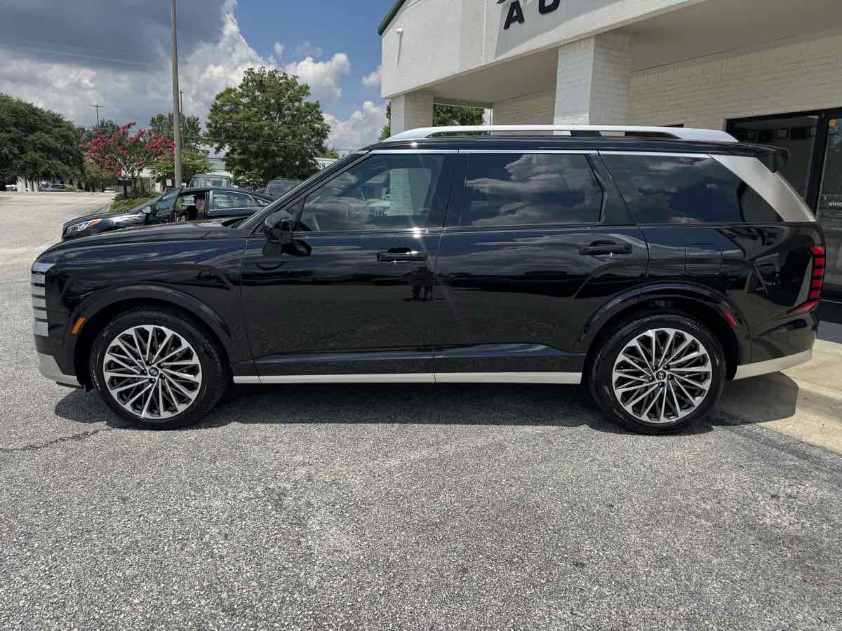 Used 2026 Hyundai Palisade Calligraphy AWD/4WD image 9