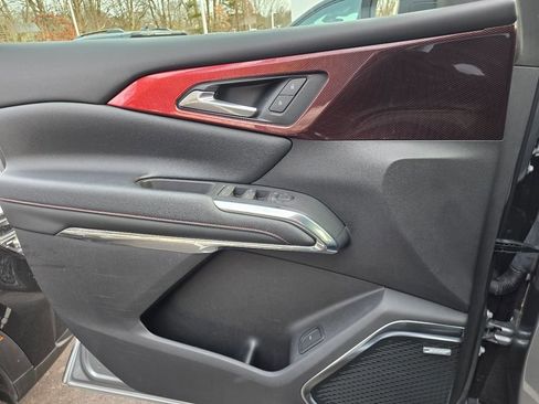 Certified 2024 Chevrolet Traverse Z71 w/ Enhanced Driving Package image 28