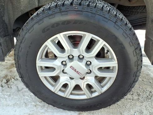 Used 2023 GMC Sierra 2500 SLE w/ SLE Value Package; image 9