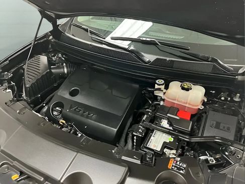 Used 2019 Chevrolet Traverse LS w/ LPO, Blackout Package FWD image 17