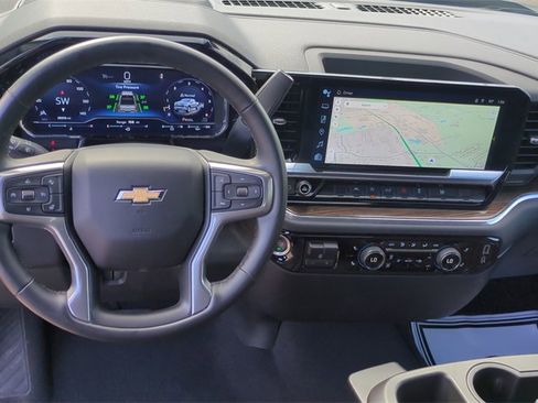 Used 2025 Chevrolet Silverado 1500 LT image 15