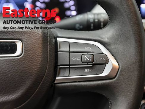 Used 2024 Jeep Compass Latitude AWD/4WD image 15