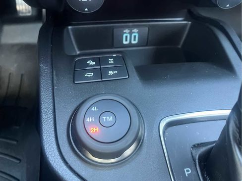 Used 2022 Ford Ranger Lariat w/ FX4 Off-Road Package image 38