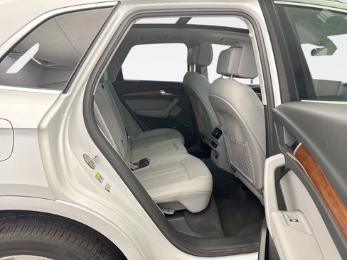 Used 2022 Audi Q5 2.0T Premium Plus image 18