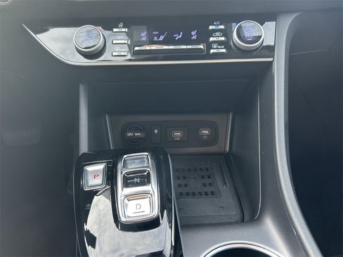 Used 2022 Hyundai Sonata Limited w/ Cargo Package image 21