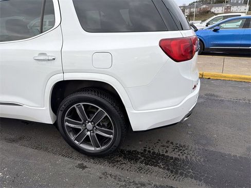 Used 2019 GMC Acadia Denali image 7