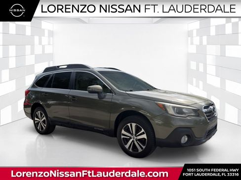 Used 2018 Subaru Outback 2.5i Limited AWD/4WD image 1