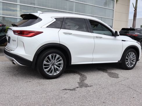 Certified 2023 INFINITI QX50 Luxe FWD image 10